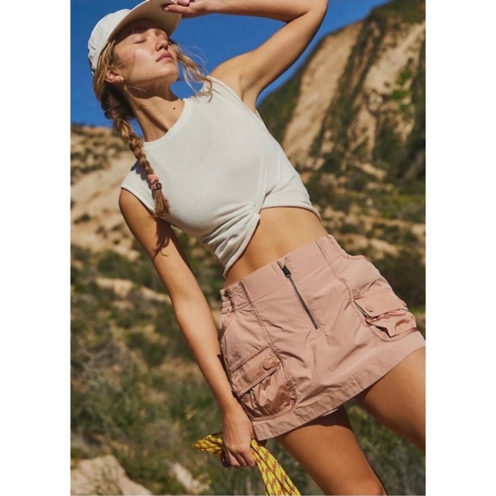 NWT Women's FREE PEOPLE Movement skort